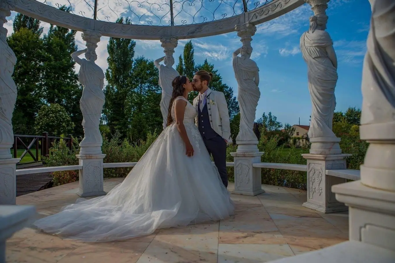 Banner image 1/1
